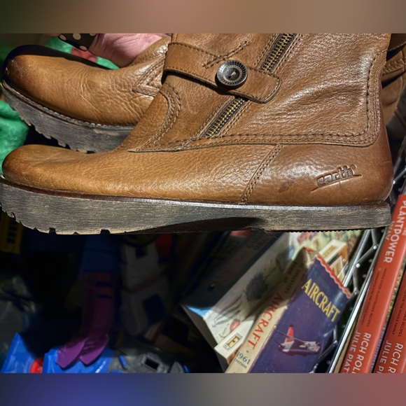 Earth Boots - Picture 7 of 7